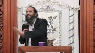 כנס "דרכה של תורה" | יראת שמיים = דרך ארץ | הרב רפאל ג'יאמי (ישיבת אפיקי דעת שדרות) - התמונה מוצגת ישירות מתוך אתר האינטרנט יוטיוב. זכויות היוצרים בתמונה שייכות ליוצרה. קישור קרדיט למקור התוכן נמצא בתוך דף הסרטון