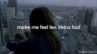 Girl in red - are u happy with her // Lyrics