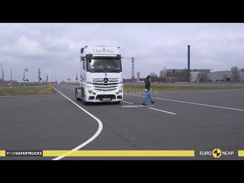 AEB Vulnerable Road Users - Pedestrian crossing the road