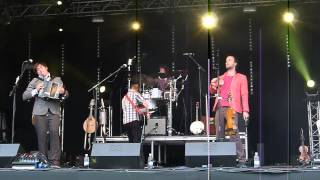 Bellowhead 'Betsy Baker' Live Carfest North 04.08.13  HD