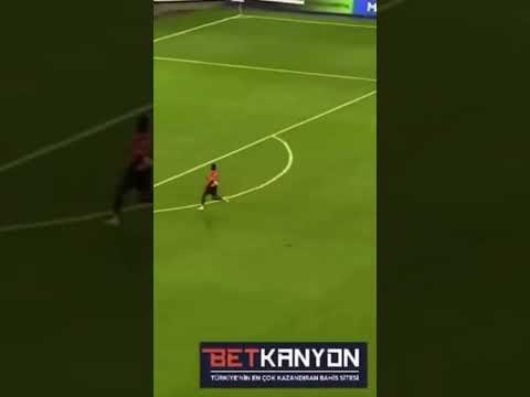 magnifique but de Bertrand Traoré