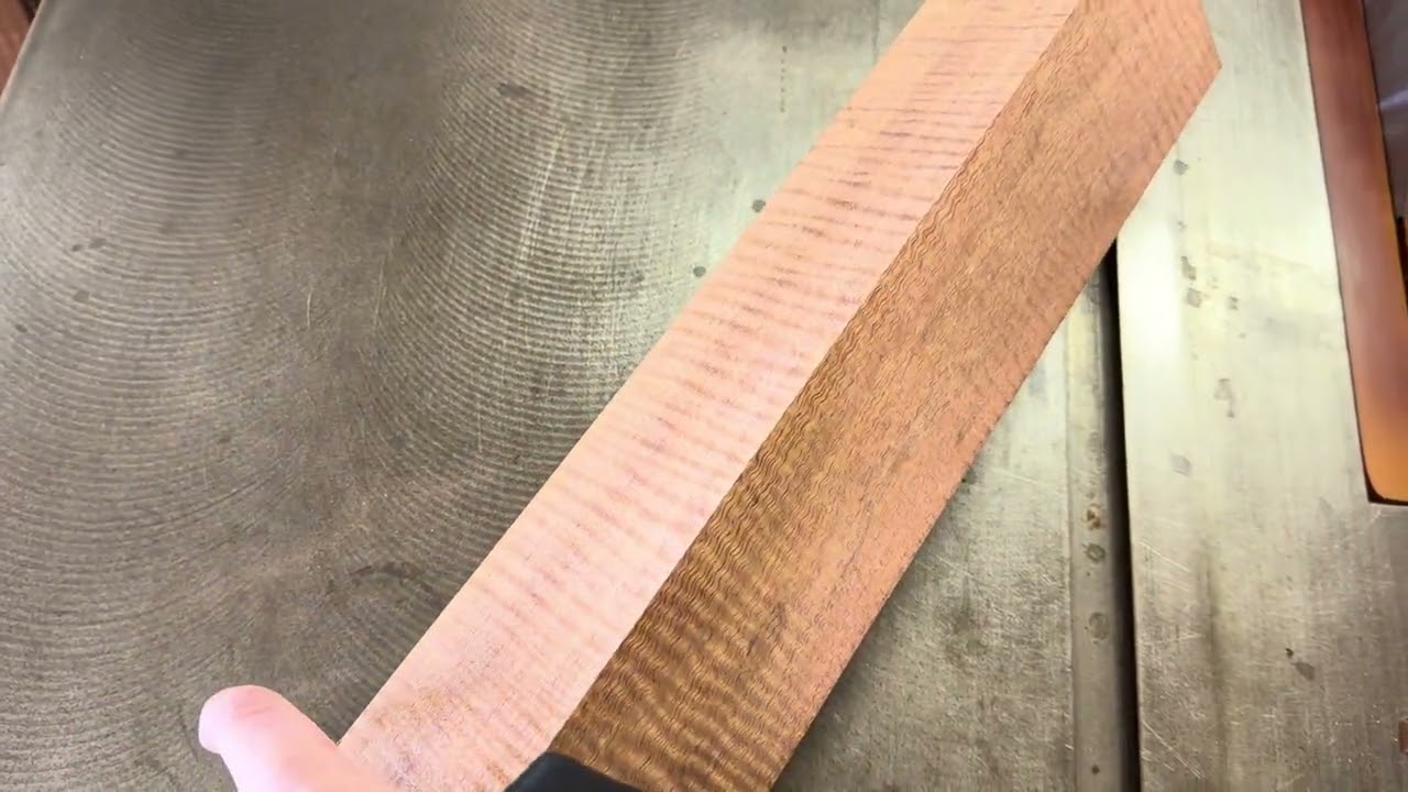 カーリーバナンズシダー