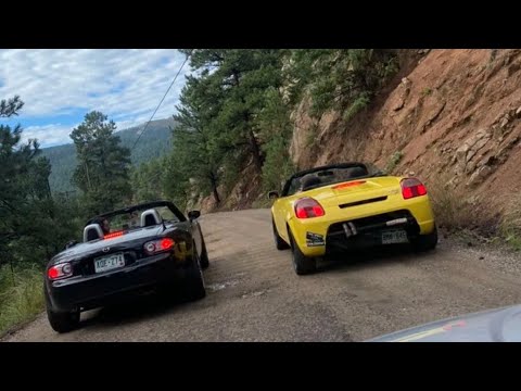 Toyota MR-S vs Mazda MX-5 NC Touge