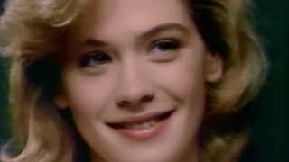 Classic TV Theme: Nightingales (Full Stereo)