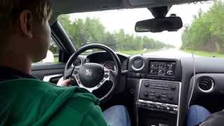 preview picture of video 'Jízda Nissan GT-R (dálnice, zrychlení 100-150 km/h) / Mnich. Hradiště / 2.6.2013'