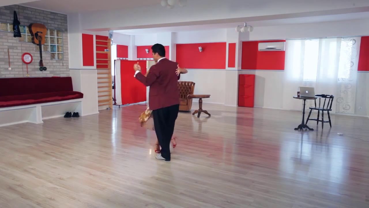 Sebastian Arce & Mariana Montes Lesson 102. Gancho & sandwich. Tango