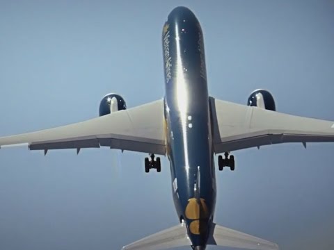 Boeing 787-9: Hier startet ein Dreamliner fast senkrecht