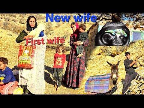 The wives of a nomadic man secretly go to the village in their husband's absence to🫄🏕👨‍🔬😢