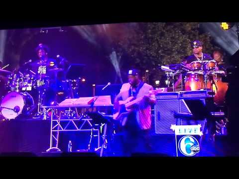 Jennifer Nettles - Baby Girl - 4th of July - W/ The roots