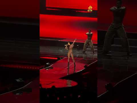 The Pussycat Dolls a jejich energické vystoupení během hitu Buttons! 🔥