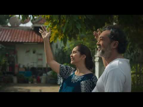 Thumbnail of the video: 1 KAKAK 7 PONAKAN - FIRST FEEL | TAYANG DI BIOSKOP 23 JANUARI 2025