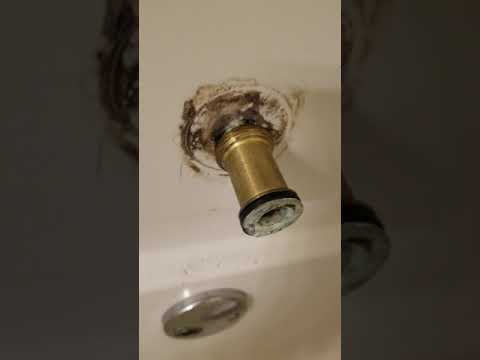Delta tub spout,  tub spout