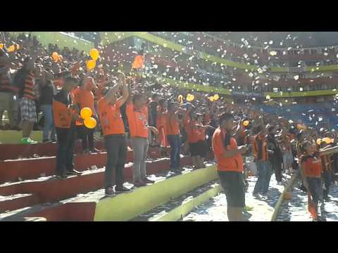 "Recibimiento a Club Deportivo Ãguila. 08 de marzo." Barra: Super Naranja - Inmortal 12 - LBC &bull; Club: Club Deportivo Ãguila