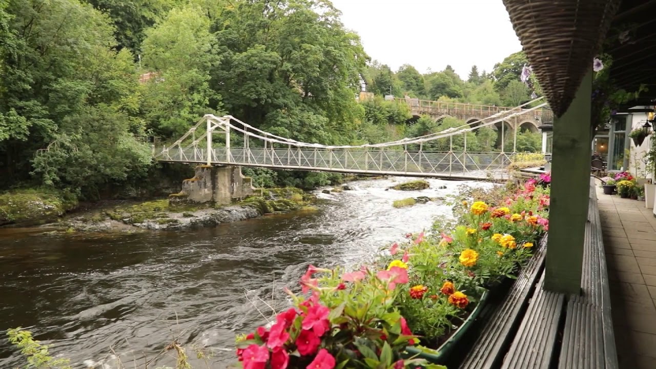 Canalside Cottage, near Llangollen, North Wales. Dog friendly.
