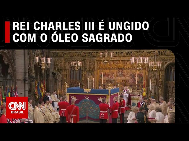Rei Charles III é ungido com o óleo sagrado | CNN NA COROAÇÃO