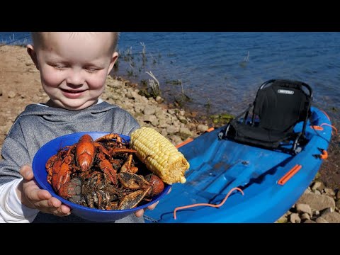 Crawfish Catch & Cook - Camping on Deserted Island (Fishing & Trapping Dinner)