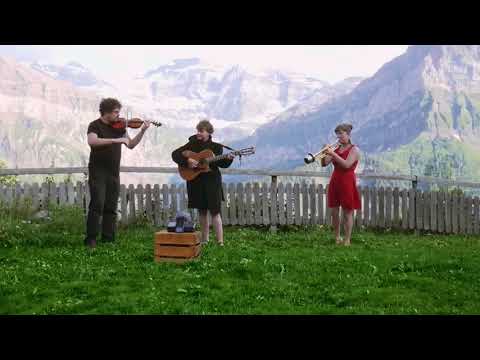 Smoke Rings - Pauline Leblond, Alexandre Tripodi, Muriel d'Ailleurs