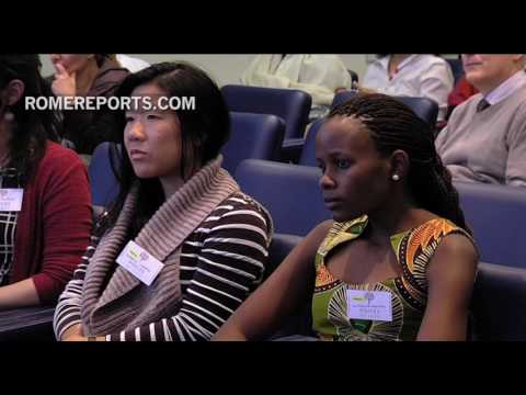 “Las mujeres tenemos que apoyar a este extraordinario Papa”