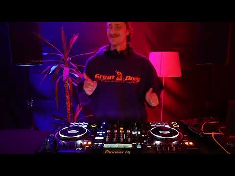 Double Earth Records Live Stream - Rawreiniger Groove Techno Set