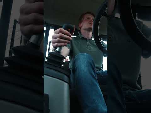 New CLAAS AXOS 200 on the road 🚦