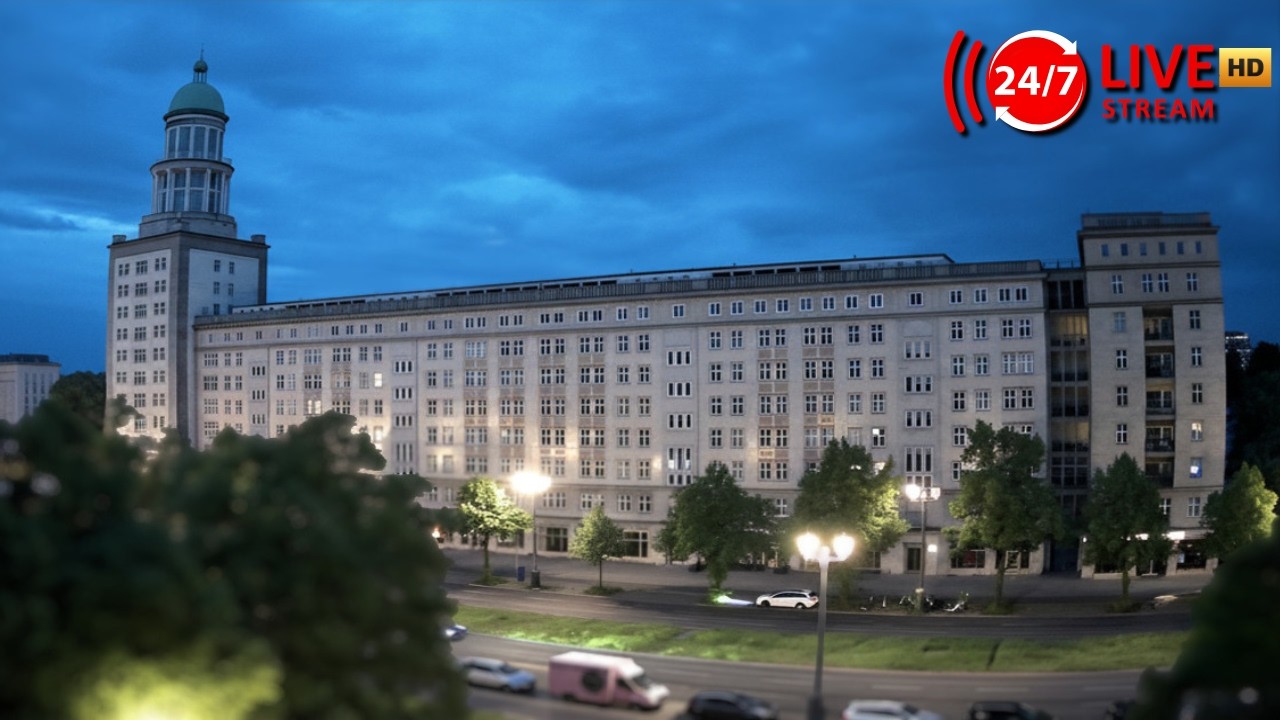 Live webcam view of Frankfurter Tor & Karl-Marx-Allee