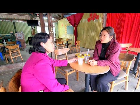 Phong's mother was very surprised when she heard Hong say that her son had a new girlfriend.