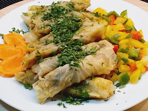 الملفوف المحشي بالارز و الخضراوات (وصفة نباتية) Stuffed cabbage rolls (vegan recipe)