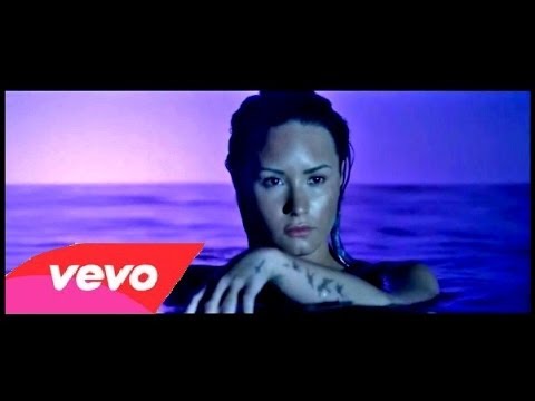 Neon Lights - Spanish Version Cover - Kevin, Karla y La Banda - Letra y Video