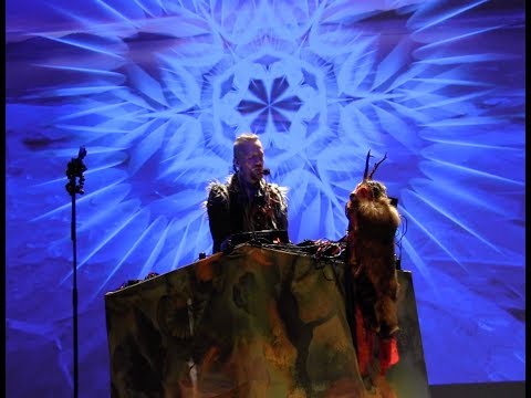 Mikko Heikinpoika live @ Black Box with dancers