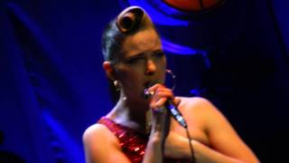 Imelda May &amp; Jeff Beck - Christmas (Baby Please Come Home)