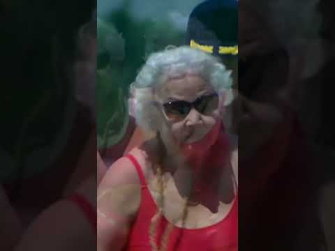 Senioren Baywatch#bullyparade #viral #comedy #viral #shorts