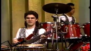 LOS GUARDIANES DEL AMOR    amor se escribe con llanto