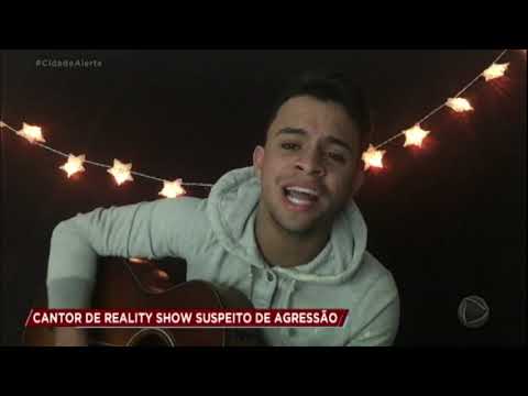 Ex-companheira acusa cantor de violência física