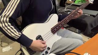 Video thumbnail for Ernie Ball Music Man Reflex 4H electric bass test drive by expiredtree