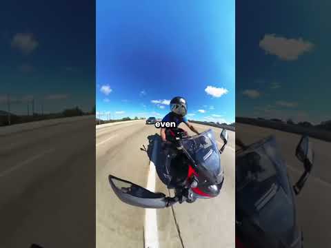 Do NOT Fight This on a Motorcycle