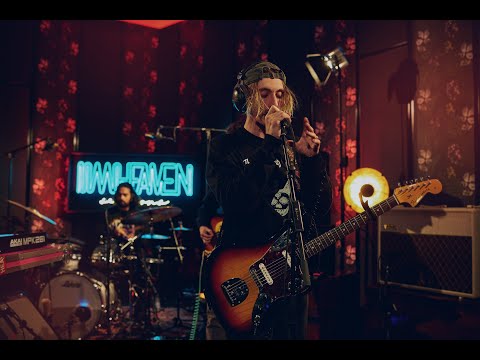 The Haunted Youth live at Muziekgieterij Studio -  Heaven Sessions [English Subs]