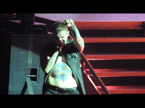Shinedown - Bully - Live - 2013 Carnival Of Madness Tour - Cincinnati, OH
