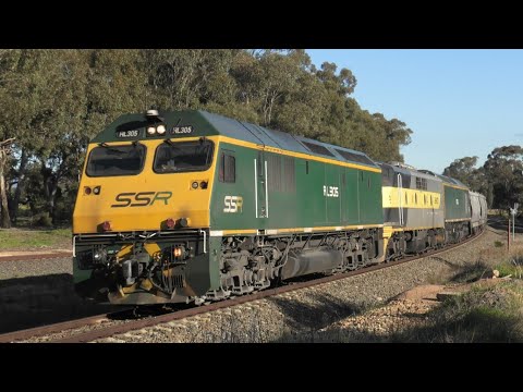 Grain From The West To The East / SSR Grain Train 7KV1