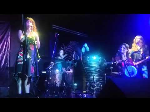 Radaid - Cuando Salga La Luna (Ft Mary Camarena) Holywakamoly - Foro independencia (4 oct 2015)
