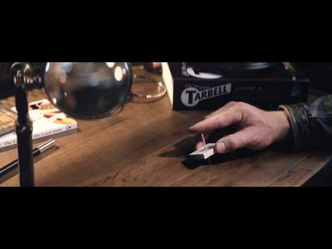 Voir la vidéo Match Box Pénétration Luxe Laiton