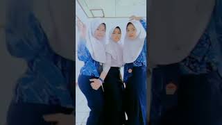 Download lagu goyang rok span SMP mp3 Download lagu goyang rok span SMP mp3