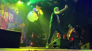 The Vandals Christmas formal 2018 - oi to the world
