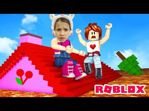 ПОЛ ЭТО ЛАВА в ROBLOX Кто влюбился в Вику? /// Viki Show PLAY