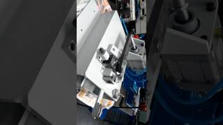 Máquina para fazer rasgos em perfil de alumínio vista 2