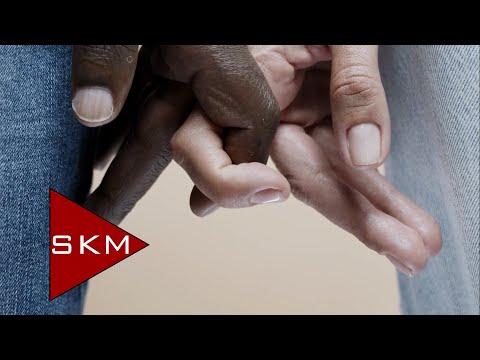 Videoclip de İçinden Deli Desende — MFÖ