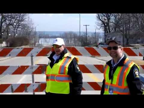 River flood at Bellevue Bridge - it is receding!