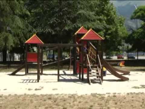 ONDA TG 2.07.2013 - SULMONA: PARCO GIOCHI DI VIALE TOGLIATTI AVVOLTO NEL DEGRADO