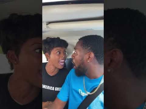 Quando la tua ragazza ti chiama tramite Bluetooth mentre sei in macchina con la tua ragazza!