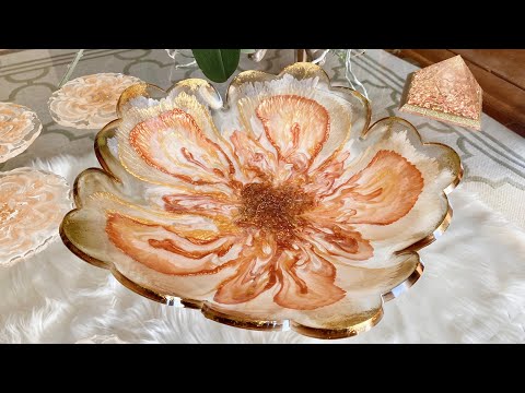 Beautiful Lacing in This Resin Ocean Serving Board