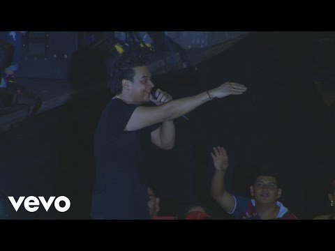 Silvestre Dangond - Medley La Colegiala, Me La Juego y La Pareja del Momento (Vivo)